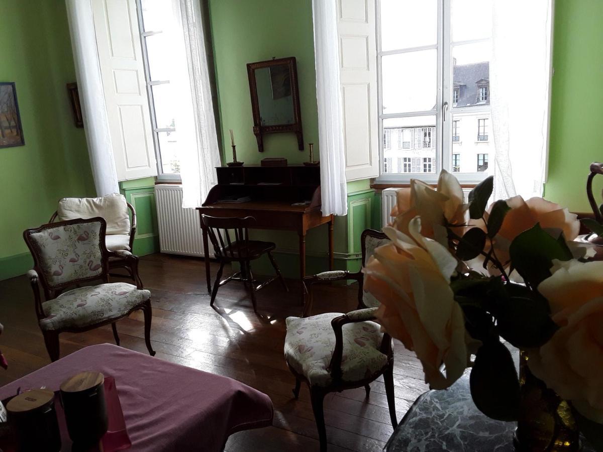 La Suite Du Peintre 올롱생테마리 외부 사진